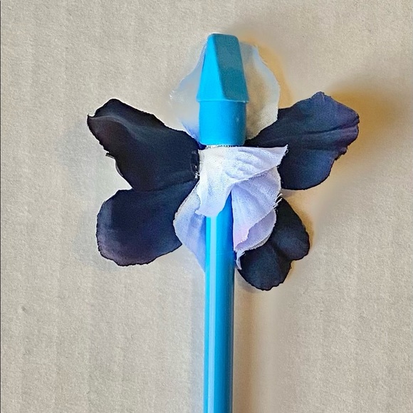 Brighten their Day Write Now Pen Pal Gift or DIY with this Kit - Picture 2 of 5